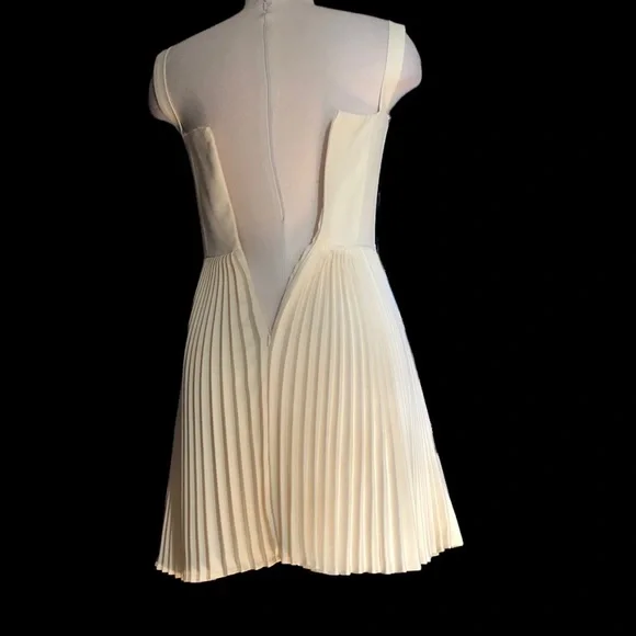 Momoshero Dress Size XS - Picture 8 of 14